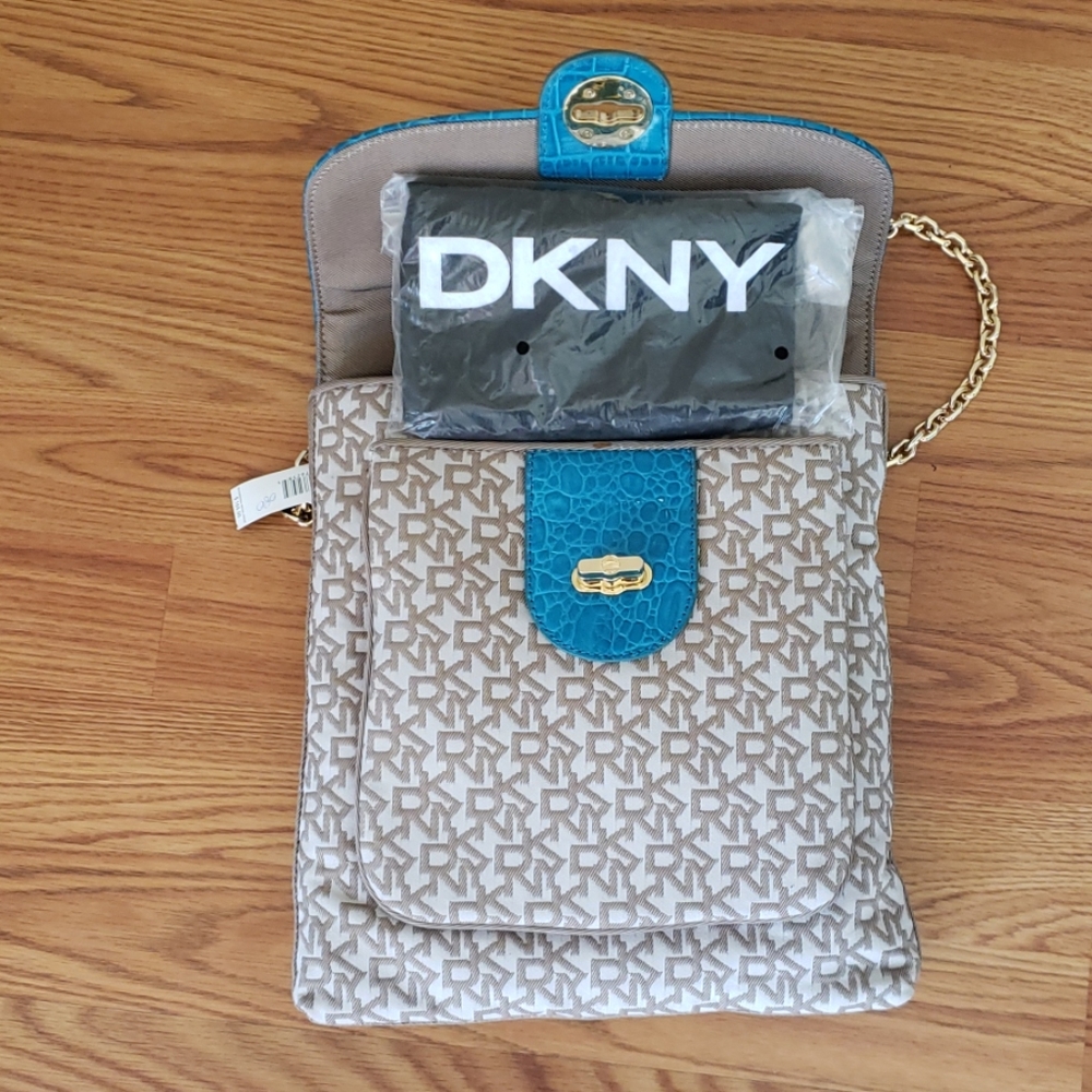 DKNY Logo Crossbody shoulder  Bag